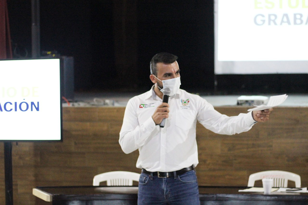 1169C81E-4128-4902-BD25-671A984D2736