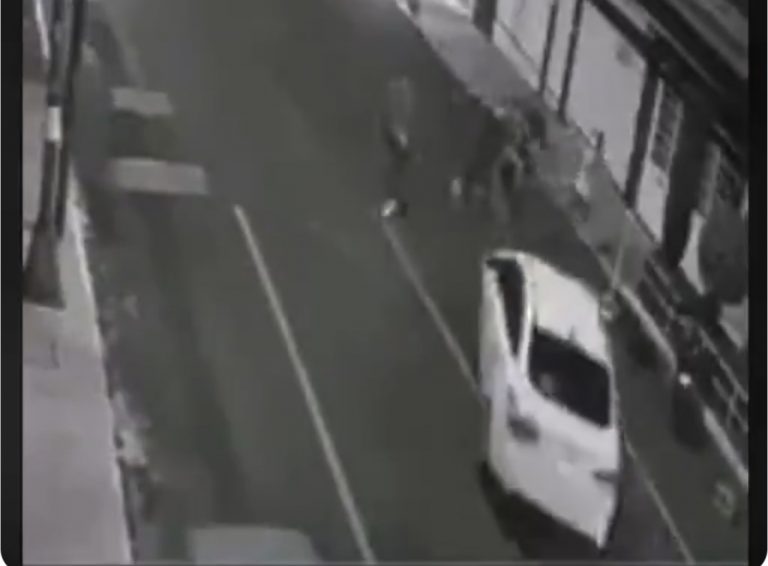 2F0F8E63-A9BC-4E8B-8F5C-24C519B0053A