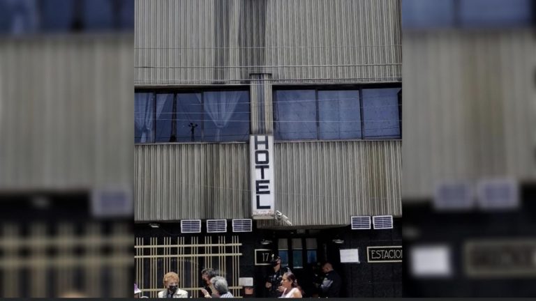 D037E651-1384-48B9-AEC6-F79A1C59F5A0