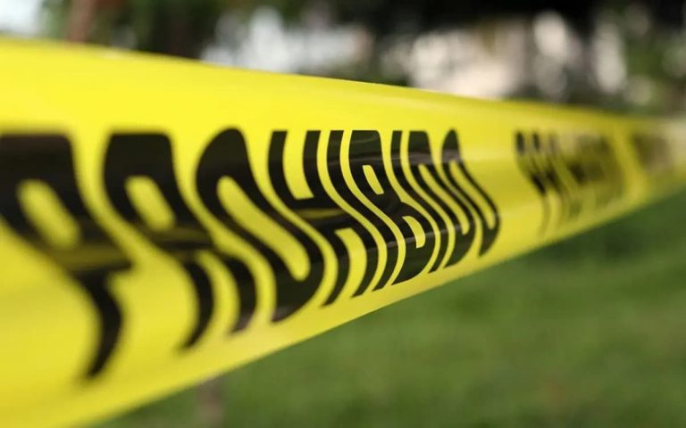 9E85621B-5001-4910-B94E-C185AF037EAB