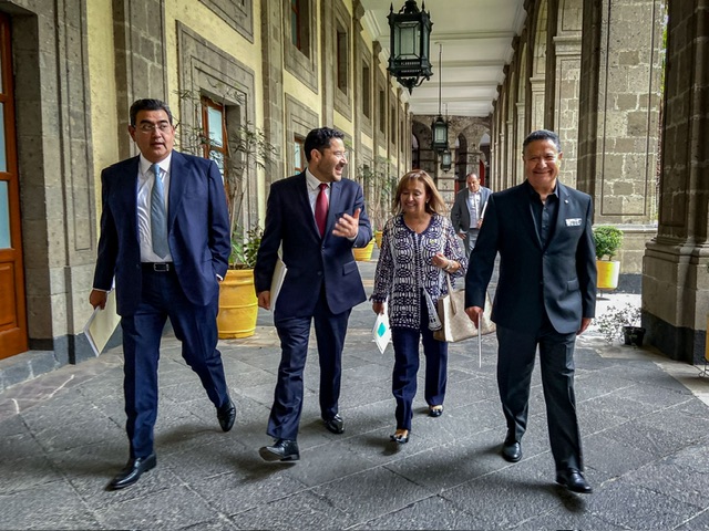 12448087-c4e2-48b4-9fbb-add4167ea239