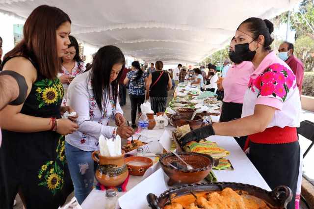 Muestra Gastronómica.jpg 3