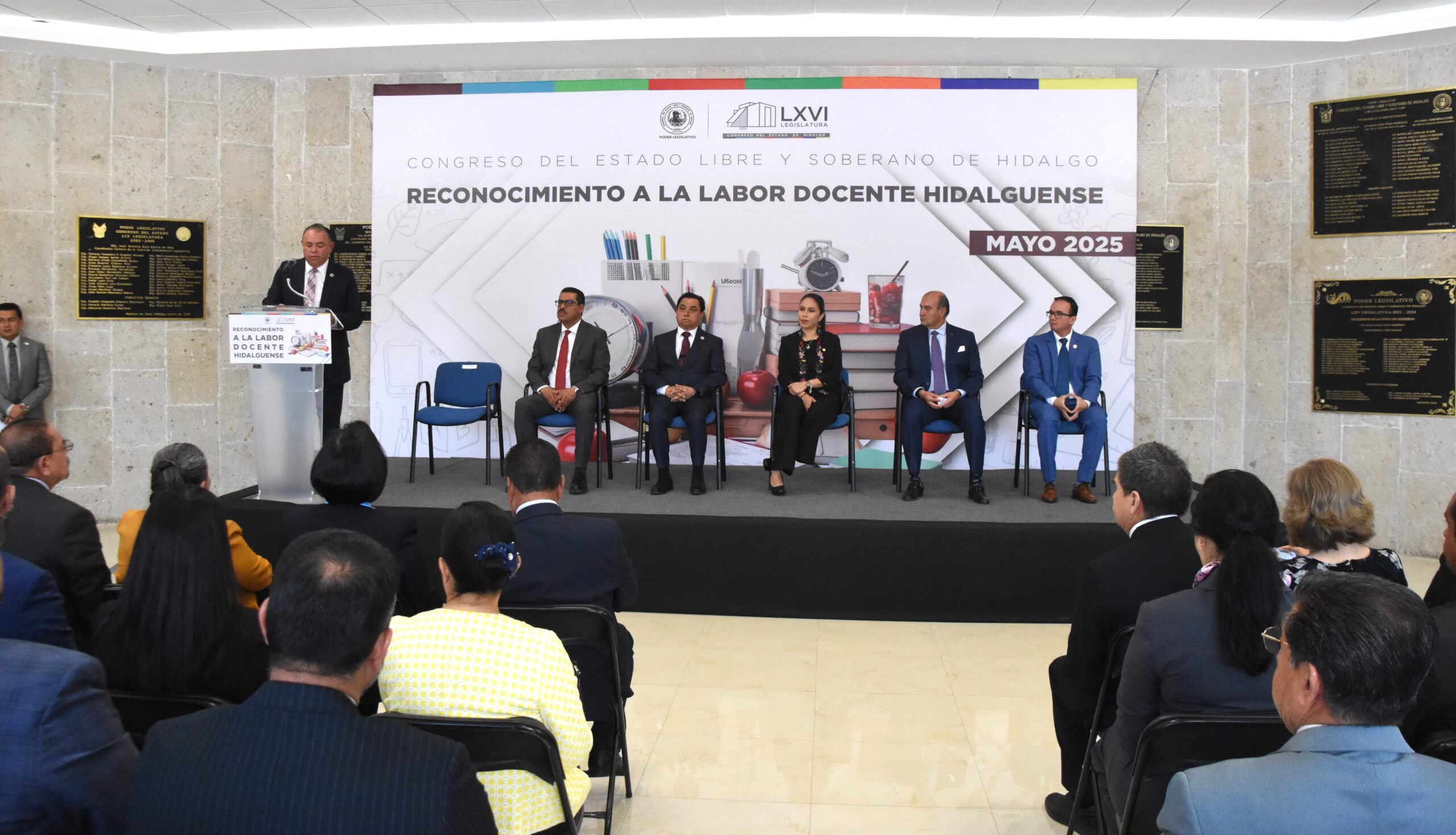 13.05.2025 Reconocimiento a la labor docente (37)