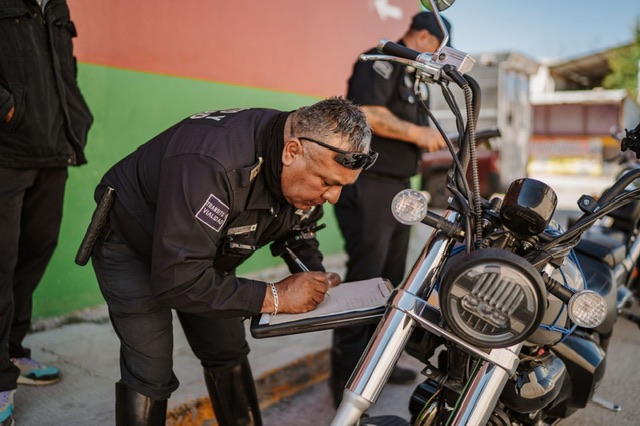 58cd4aff-5627-4744-b4e9-ae41cd264fe3