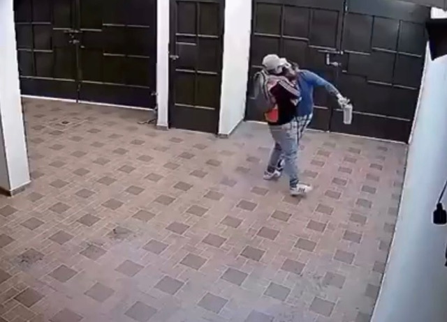 4d3b2e08-0c82-45a9-8ff6-2a87f0b8571c