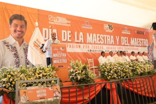 Celebran a maestras y maestros en Ixmiquilpan (2)